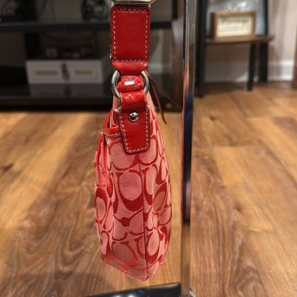 Coach Cherry Red Signature Swing Pleated F42835 Crossbody/Shoulder/Waist Bag NWT - Picture 3 of 16